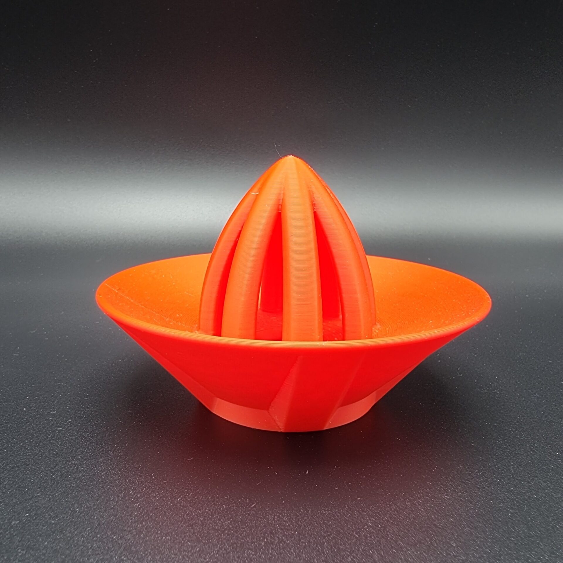 3D výtisk odšťavovače šroubovatelného na platové láhve