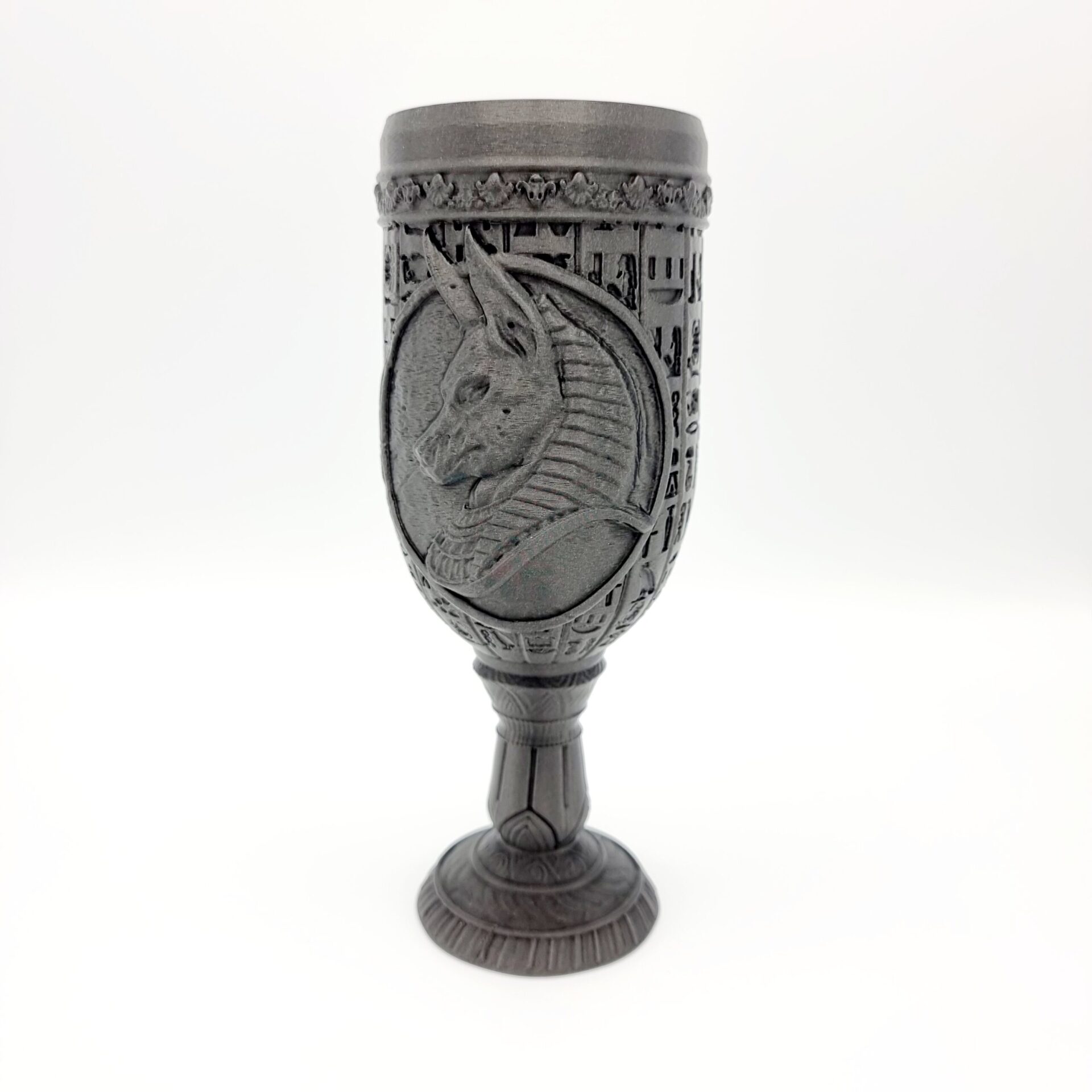 3D výtisk staré egyptské číše na víno v temně šedé barvě